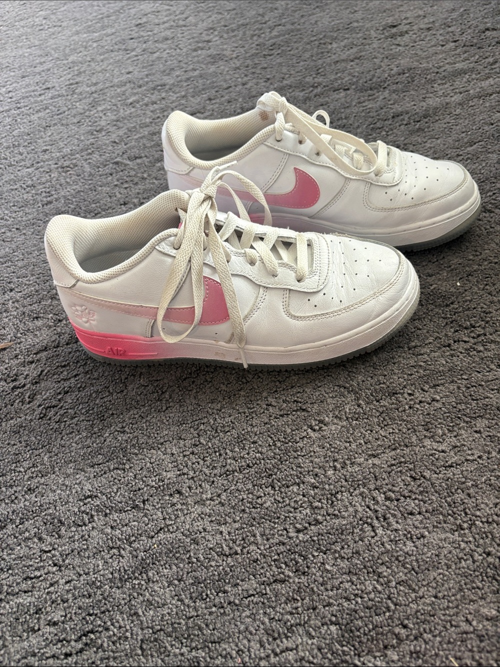 Nike White Sneakers with Pink Ombre details. Limited edition.